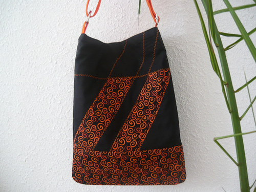 Černo-oranžová — foto 1