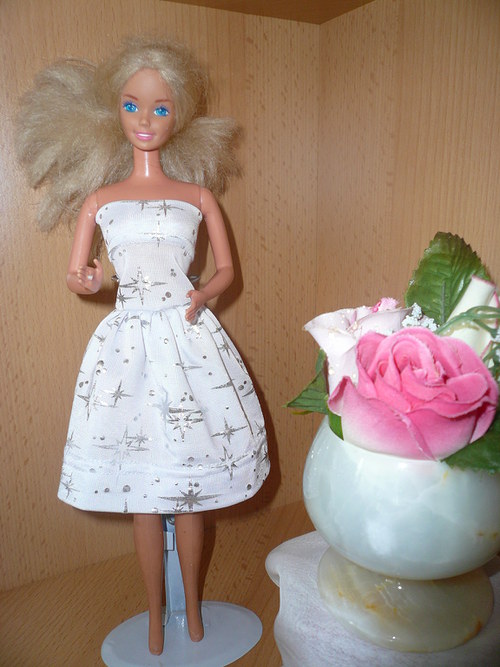 SLEVA Letní šatičky pro Barbie — foto 1