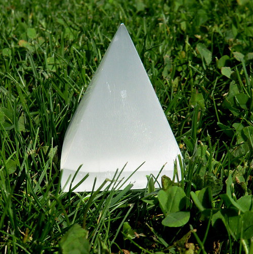 Selenitová pyramida - střední