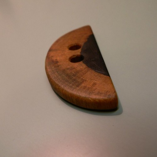 Grenadilový knoflík — foto 1