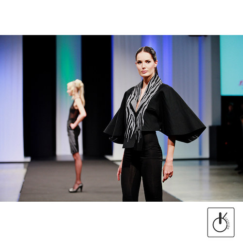 In Silhouette cloak — foto 1