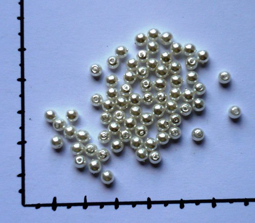 Perličky skleněné voskované bílé 4mm, 36ks — foto 1