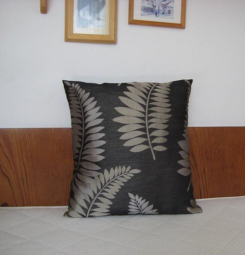 POLŠTÁŘ 45 x 43 cm — foto 1