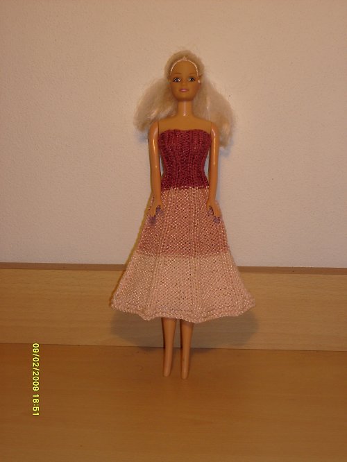 BARBIE-růžové šaty — foto 1
