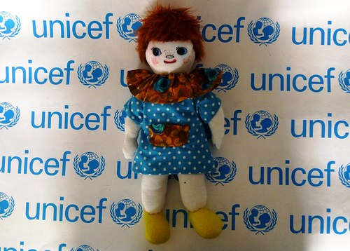 Adoptuj panenku a zachráníš dítě — foto 1