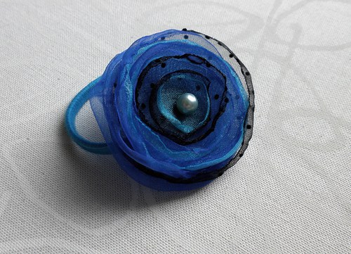 Modro-černá gumička do vlasů — foto 1
