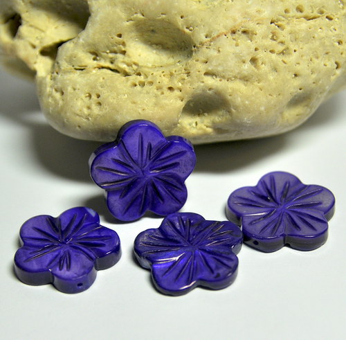 PER856 Perleť květ - Violet 18bmm — foto 1