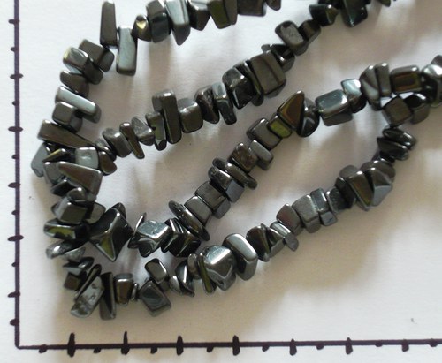 Zlomky hematit, 15cm — foto 1