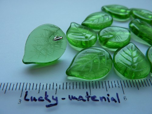 Lístečky stř. zelené 18x13 mm .... 10 ks — foto 1