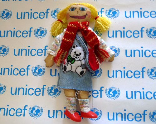 Adoptuj panenku a zachráníš dítě — foto 1