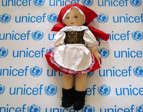 Adoptuj panenku a zachráníš dítě — foto 1