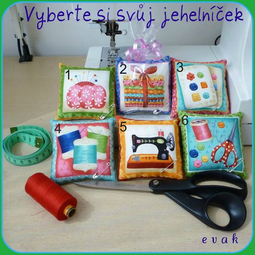 Malý dárek - JEHELNÍČEK (polštářek) — foto 1