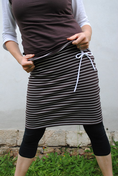 Hnědá sukénka - šňůrkování vel. S-M — foto 1