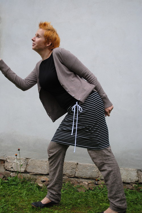 Černá sukénka - šňůrkování pro Zaneza — foto 1