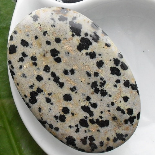 Jaspis dalmatin 44x30x4 — foto 1
