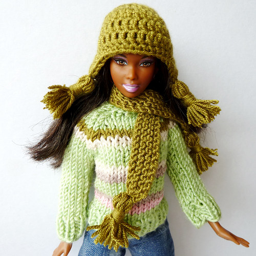 OLIVE ušanka a šála s balbulkami pro Barbie — foto 1