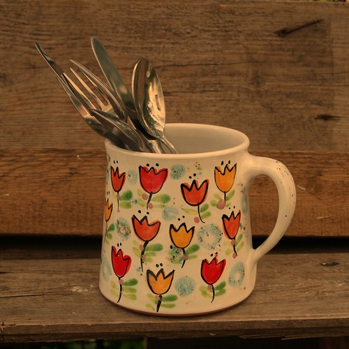 Litrový hrnek s tulipánkama — foto 1