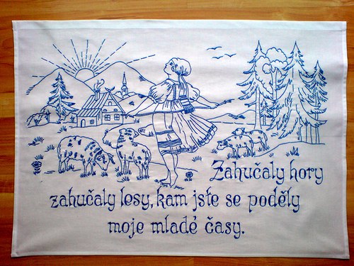 Vyšívaná kuchařka — foto 1
