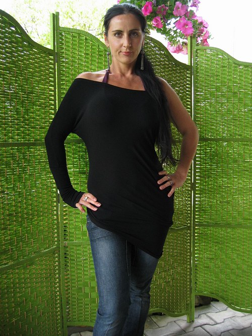 Křivé tričko — foto 1