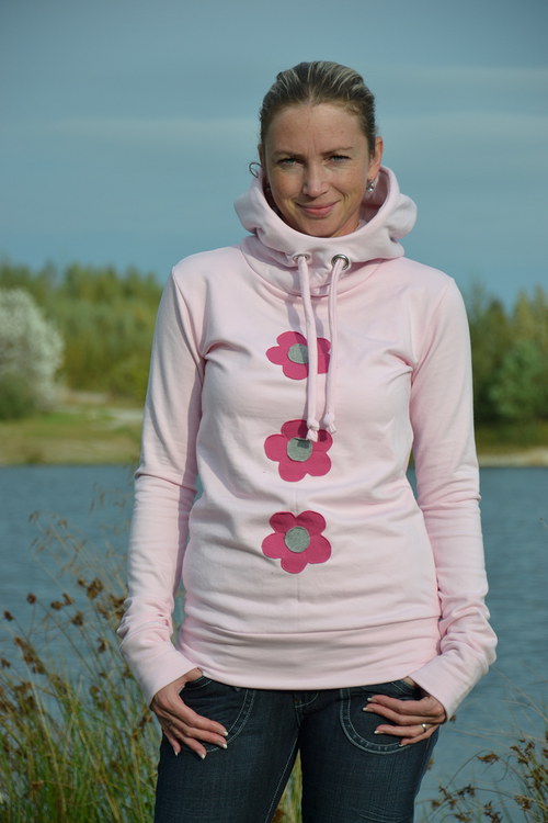 Růžová mikina — foto 1
