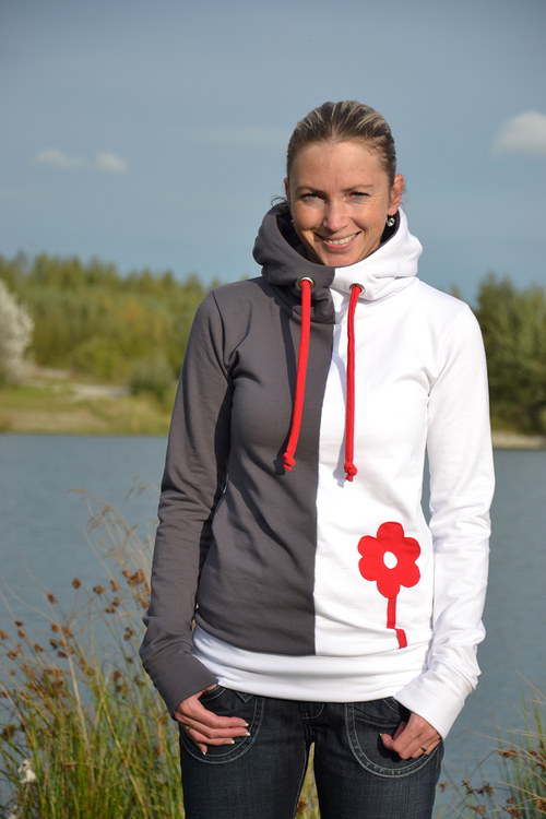 Dvoubarevná mikina — foto 1