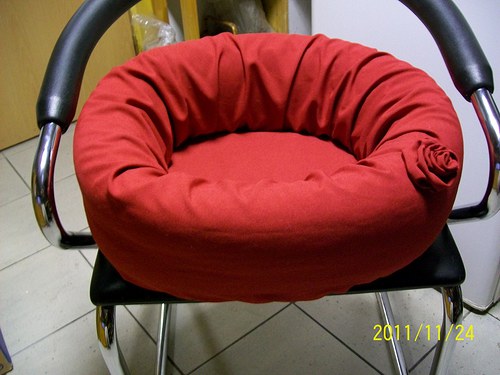 Parádní červený pelíšek — foto 1