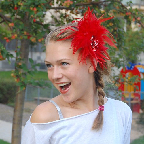 Červená rtěnka ... čelenka — foto 1