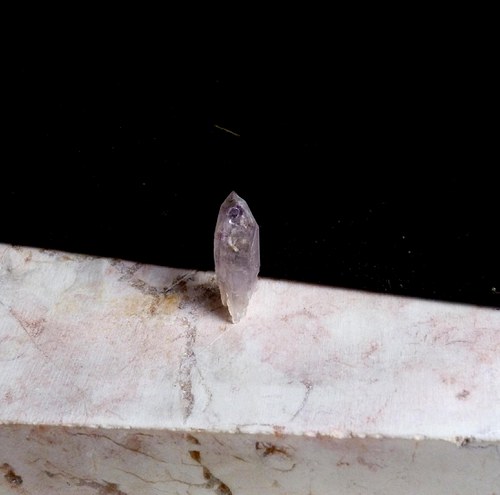 Ametyst č. 2 1x2,5 cm — foto 1