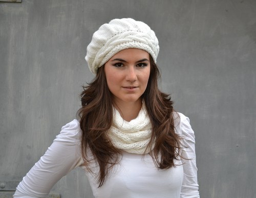 Nákrčník Snow White — foto 1