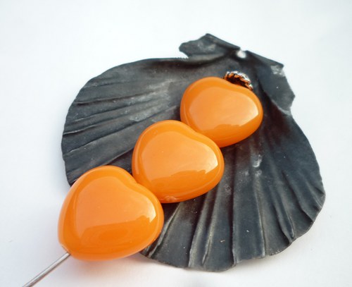 Oranžová srdíčka 6 ks - 13 mm