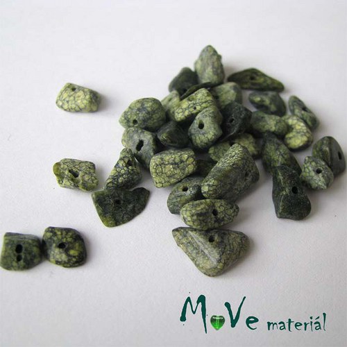 Serpenit zlomky vrtané, 7g — foto 1