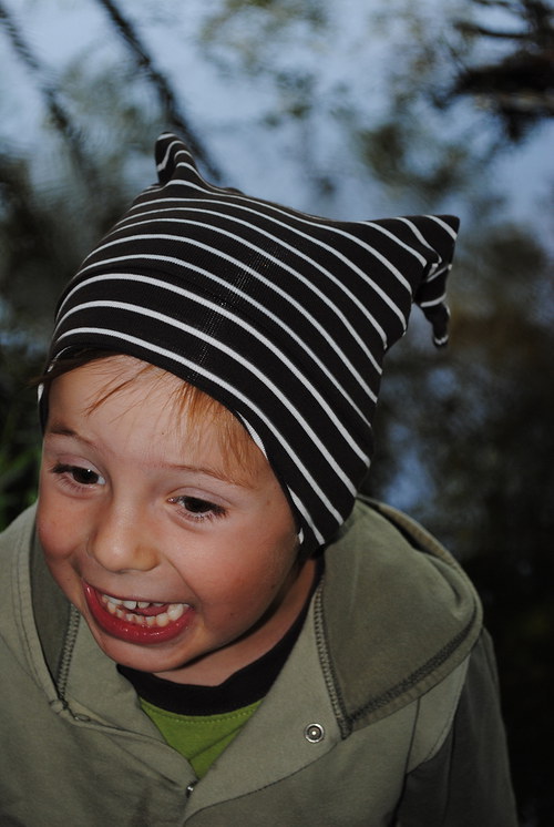 Dětská čepice hnědá, 1 až 2 roky — foto 1