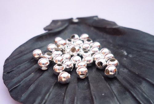 Kuličky stříbrné 20 ks, 3,2mm — foto 1