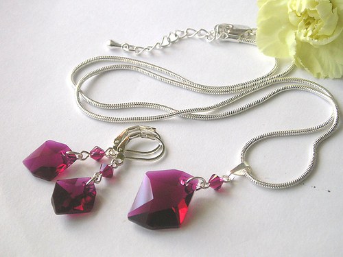 Swarovski sada Cosmic Ruby — foto 1