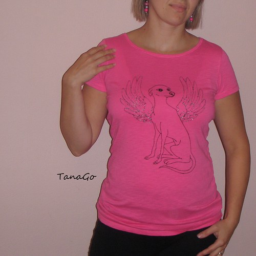 Triko s andílkovským chrtem — foto 1