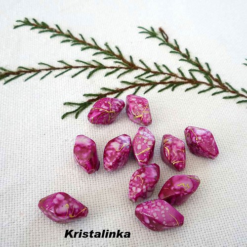 Vrtulka žíhaná 10 x 20 mm..