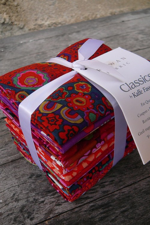 Kolekce Kaffe Fassett červená — foto 1