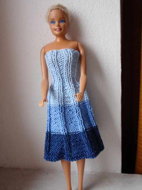BARBIE - modré šaty ve 3 tónech... — foto 1