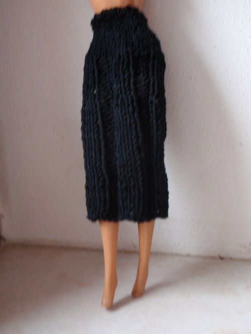 BARBIE - dlouhá černá sukně SONČE — foto 1