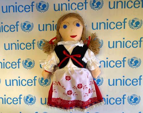 Adoptuj panenku a zachráníš dítě — foto 1