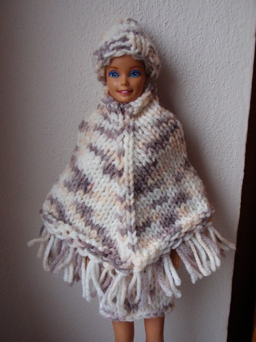 BARBIE - pončo+sukně+čepice — foto 1