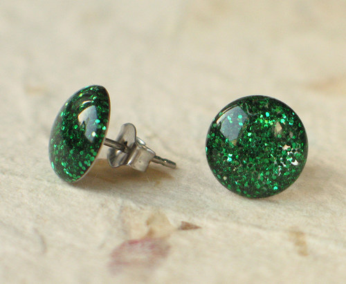 Elegantní zelená - náušnice, 1cm, chir. ocel — foto 1