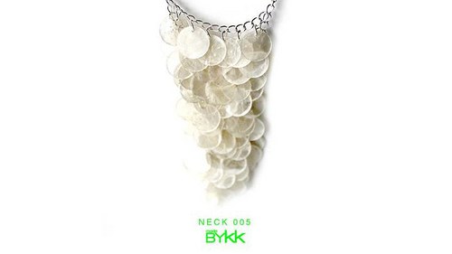 NECK 005 — foto 1