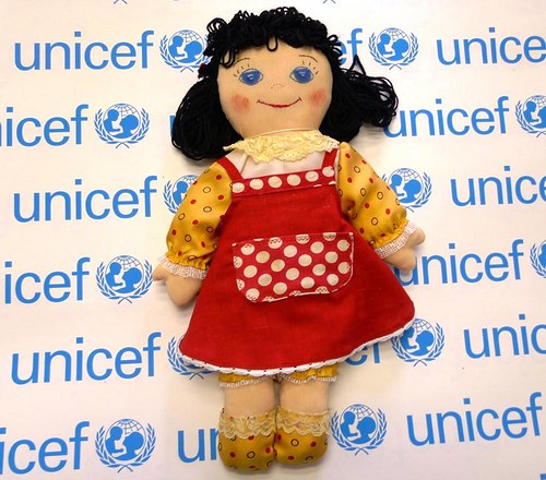 Adoptuj panenku a zachráníš dítě — foto 1