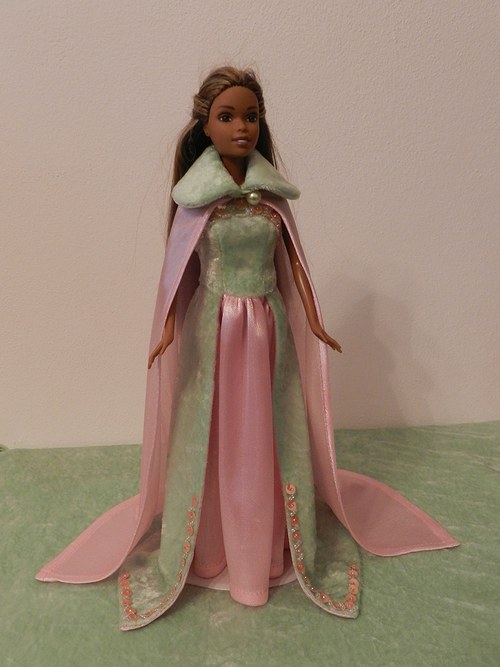 Šatičky pro Barbie — foto 1