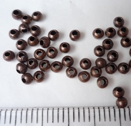 Měděné kovové korálky 300 ks 2mm — foto 1
