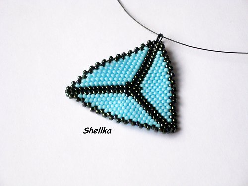 Přívěšek,,TRIANGL,, — foto 1