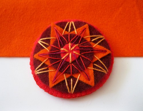 Orange star - brož filcová — foto 1