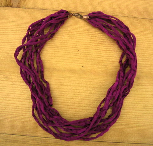 Červenofialová — foto 1
