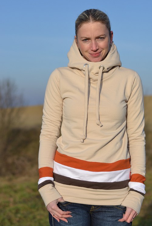 Béžová mikina — foto 1